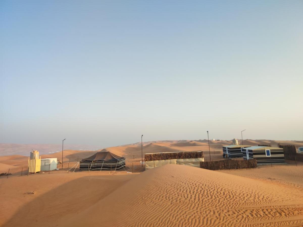 Luxe tent Bidiya Dunes Camp عزبة بدية ديونز *