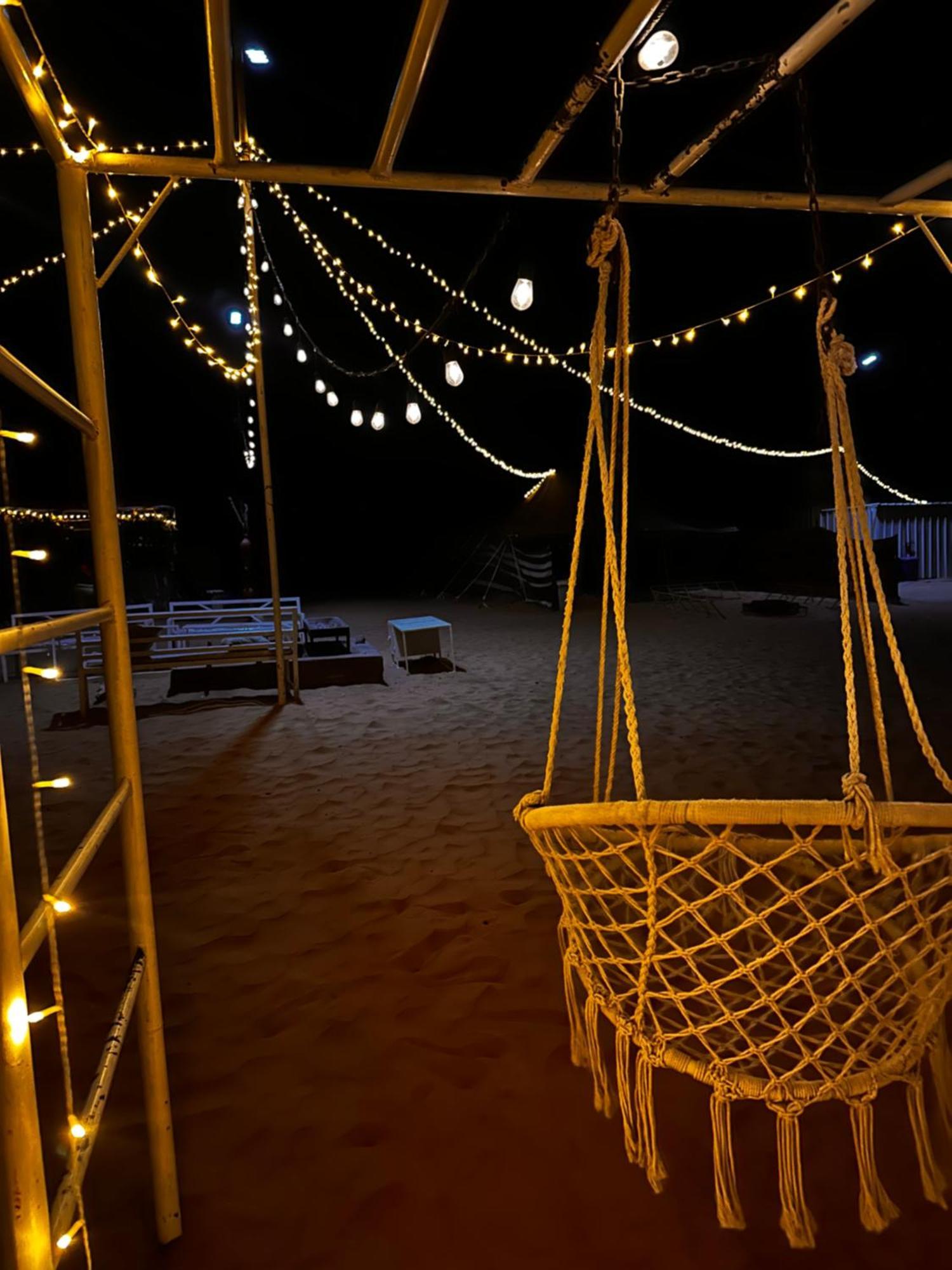 Luxe tent Bidiya Dunes Camp عزبة بدية ديونز *